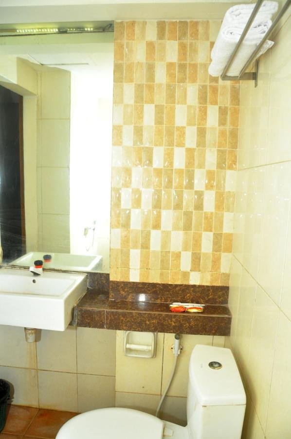 Hotel Ams Penthouse Dżakarta Zewnętrze zdjęcie