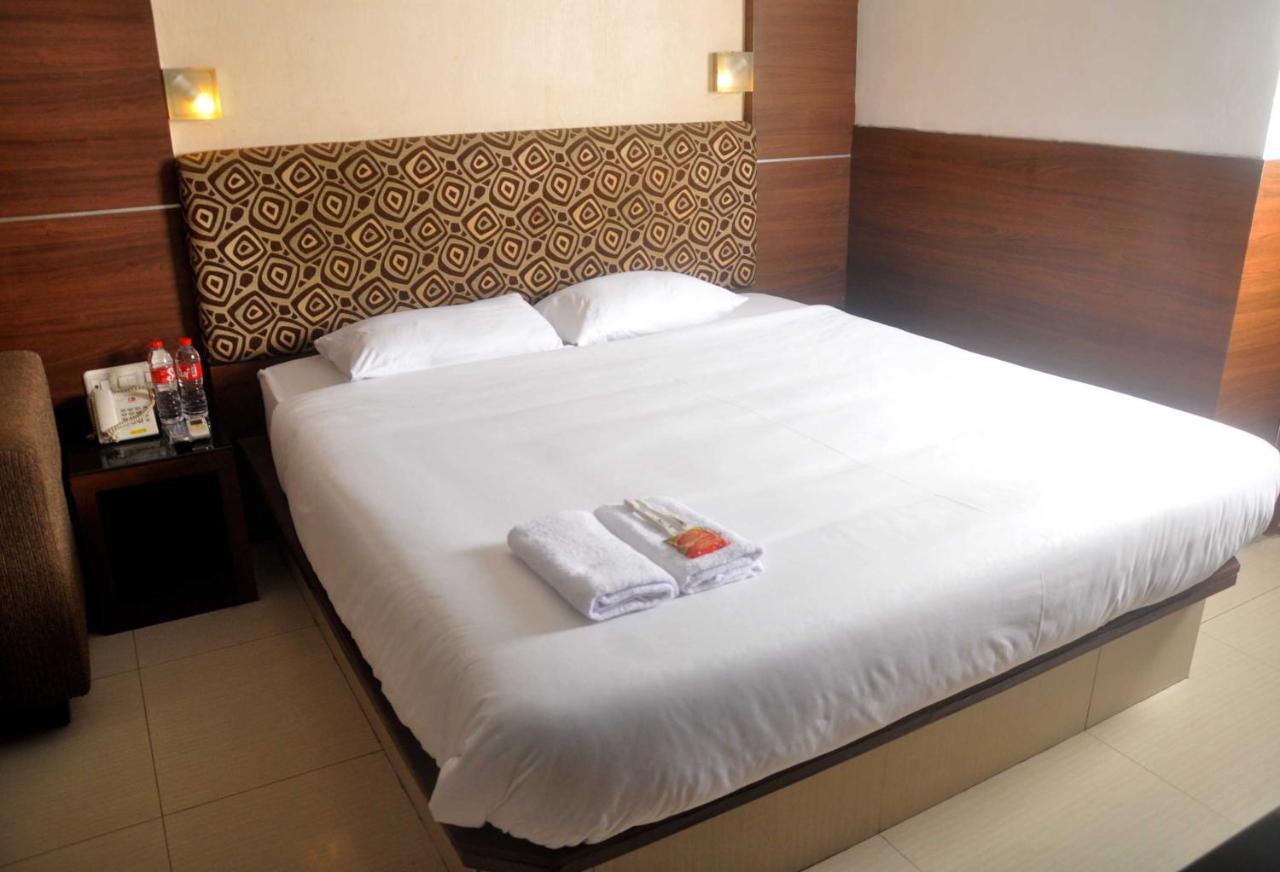 Hotel Ams Penthouse Dżakarta Zewnętrze zdjęcie