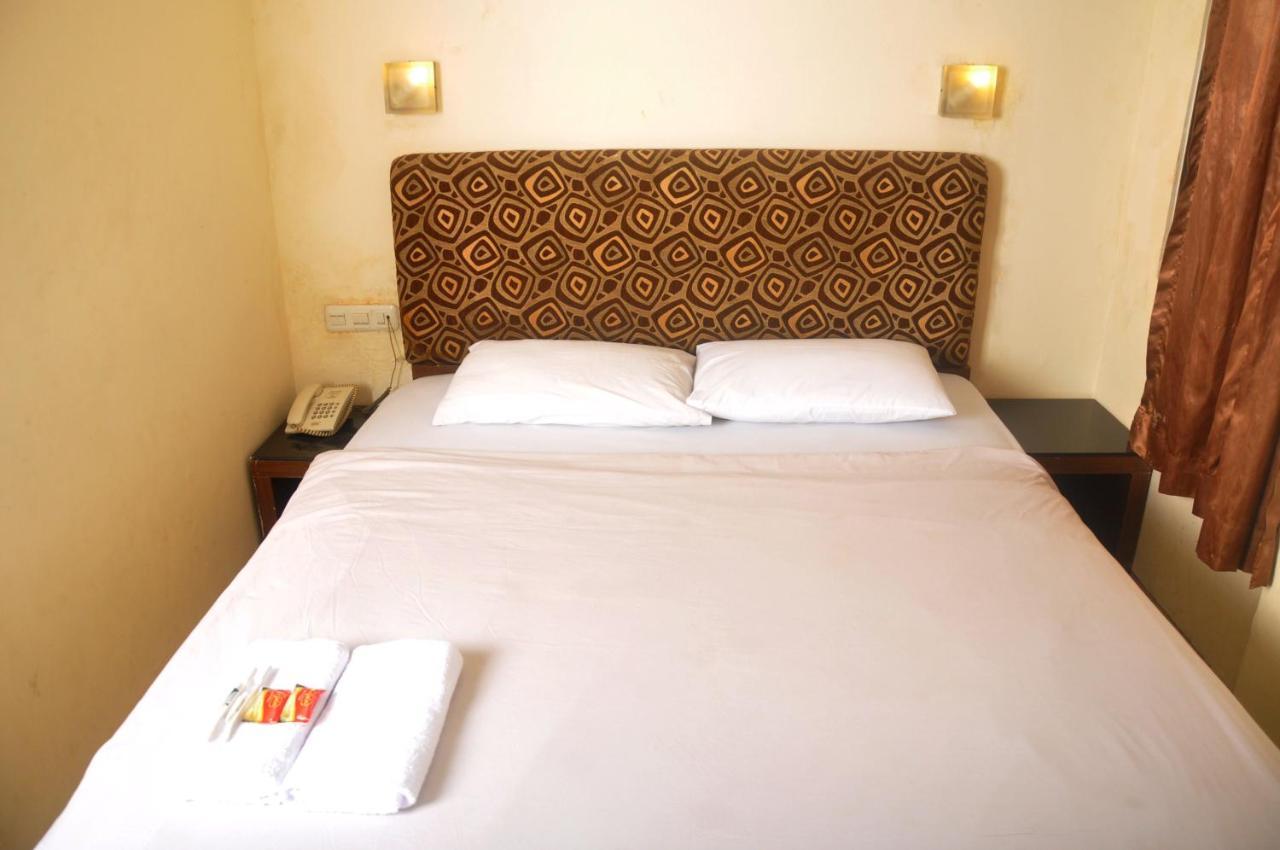 Hotel Ams Penthouse Dżakarta Zewnętrze zdjęcie